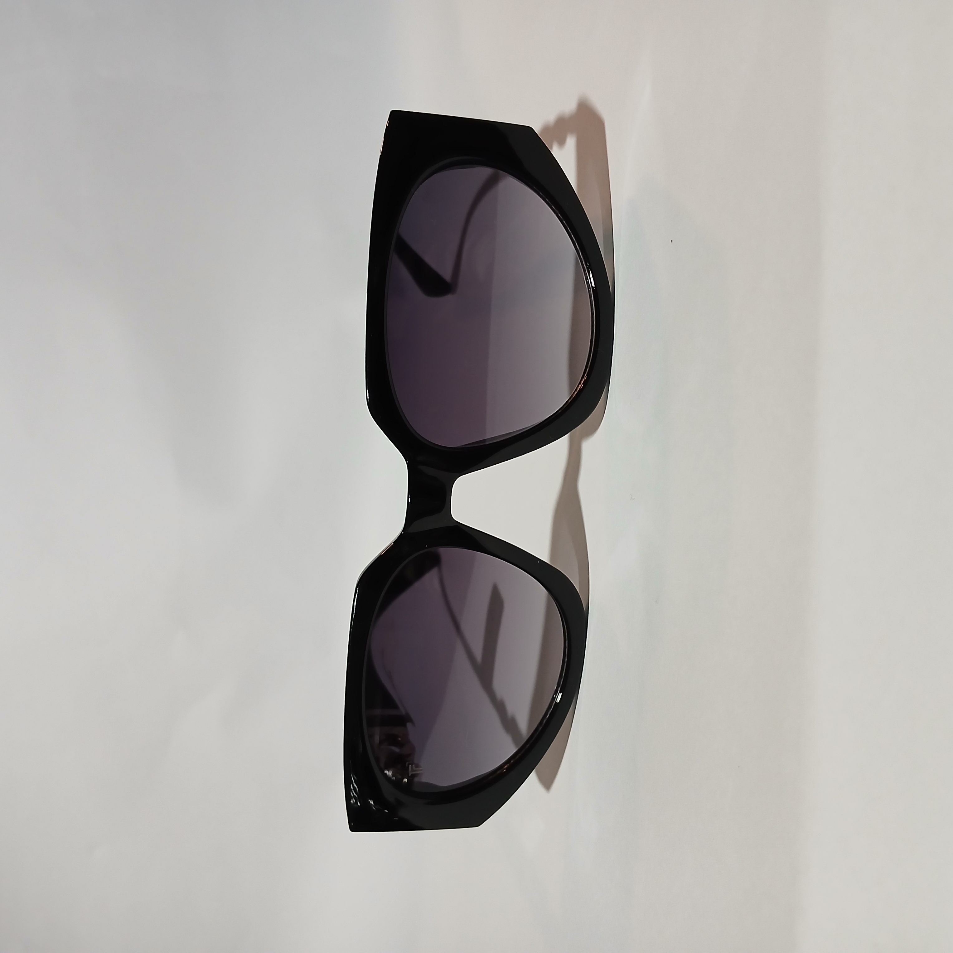 CAPRI BLACK